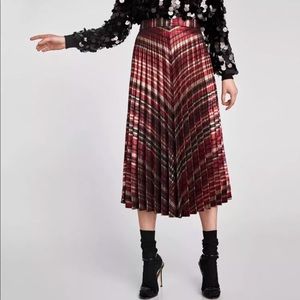 Zara Metallic Pleated Skirt